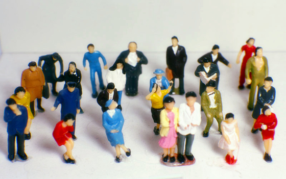 China Figuras modelo feitos a mão dos povos do projeto arquitectónico para o profissional do modelo do trem fornecedor