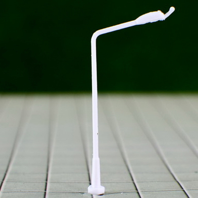China Poste de luz principal do modelo à escala do jardim do 1:300 único para disposições do estação de caminhos-de-ferro fornecedor