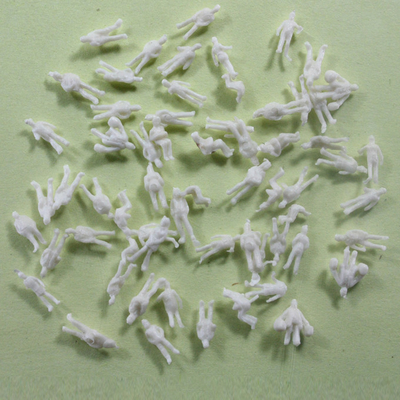 As disposições do trem da escala 1/150 de N, figuras humanas diminutas plásticas, trem do modelo à escala figuram fornecedor