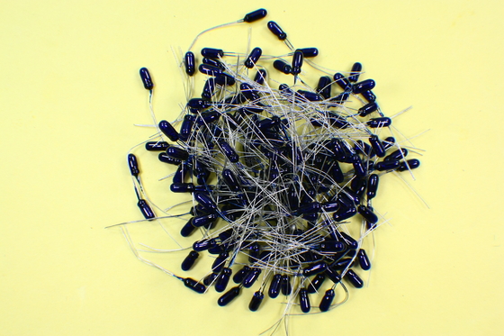 Lâmpadas exteriores do cargo dos bulbos pequenos transparentes de Bule mini 3mm 6.5V para a factura modelo fornecedor