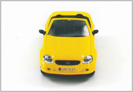 1/43 fundiu o Benz feito sob encomenda Sik320 de Mercedes dos carros de modelo à escala da liga amarela para a coleção fornecedor