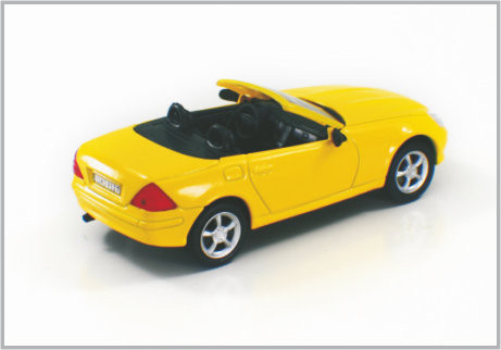 1/43 fundiu o Benz feito sob encomenda Sik320 de Mercedes dos carros de modelo à escala da liga amarela para a coleção fornecedor